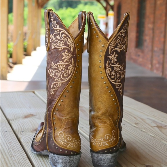 Boots - Picture 2 of 3